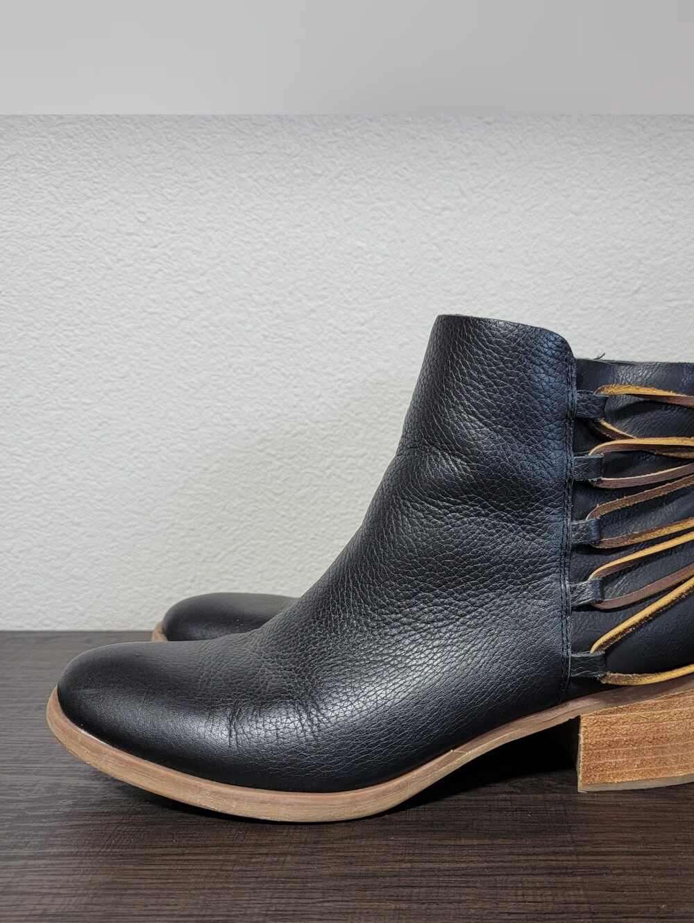 Korks Leather Strappy Zipper Heeled Booties - Picture 2 of 8